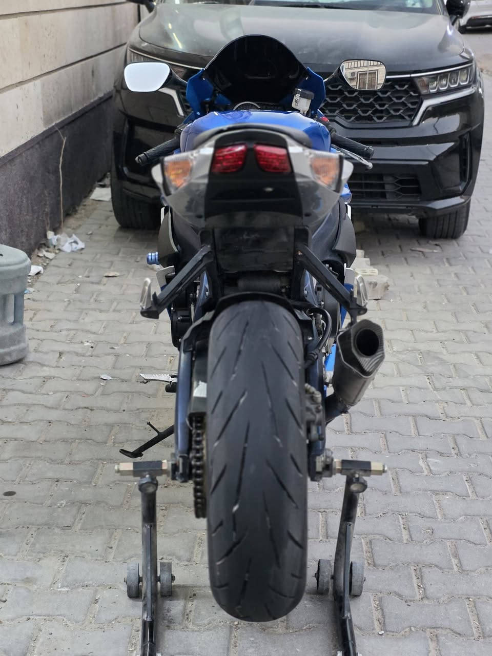 جكسر GSXR 750CC
دراجه رمبه دخول جديد 
ياباني دراجه مو مال شارع ركز زين دخلت يوم 20 بشهر 
محد صاعده بس اني 
بدون رقم 
فقط منفيس ومكاتبه 
اخواني الاعزاء الدراجه مخلصه للخير وعليه كزوز اكرو بوفج HP
وعليه تطوالة كزوز تيتانيوم 
حجر بيه بلادي ممشيول 
عليه عدسه زنون 
ويالة ذهبيه بلادي مو صبغ 
فجوج برمبو 
دمبر إلكتروني بلادي 
وضعية قياده 2 كنترول 
اطارات Tsc خلفي 190 
#ملاحظه قبل لا تدخل خاص وتخابرني شوف اسعار رمبه وشوف اسعار شارع وره خادم الك تشلع عيوني واذا مو شراي وتحب تسولف اترجاكم ماعندي مجال وشراي بي خير ويدلل 
*********** بغداد
