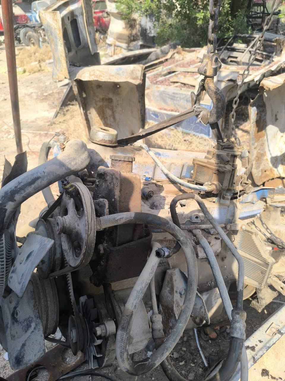 السلام عليكم للبيع كير ومحرك ٦ عالي شفر مع التفرعات شرط الشغل مكاني بغداد ***********
