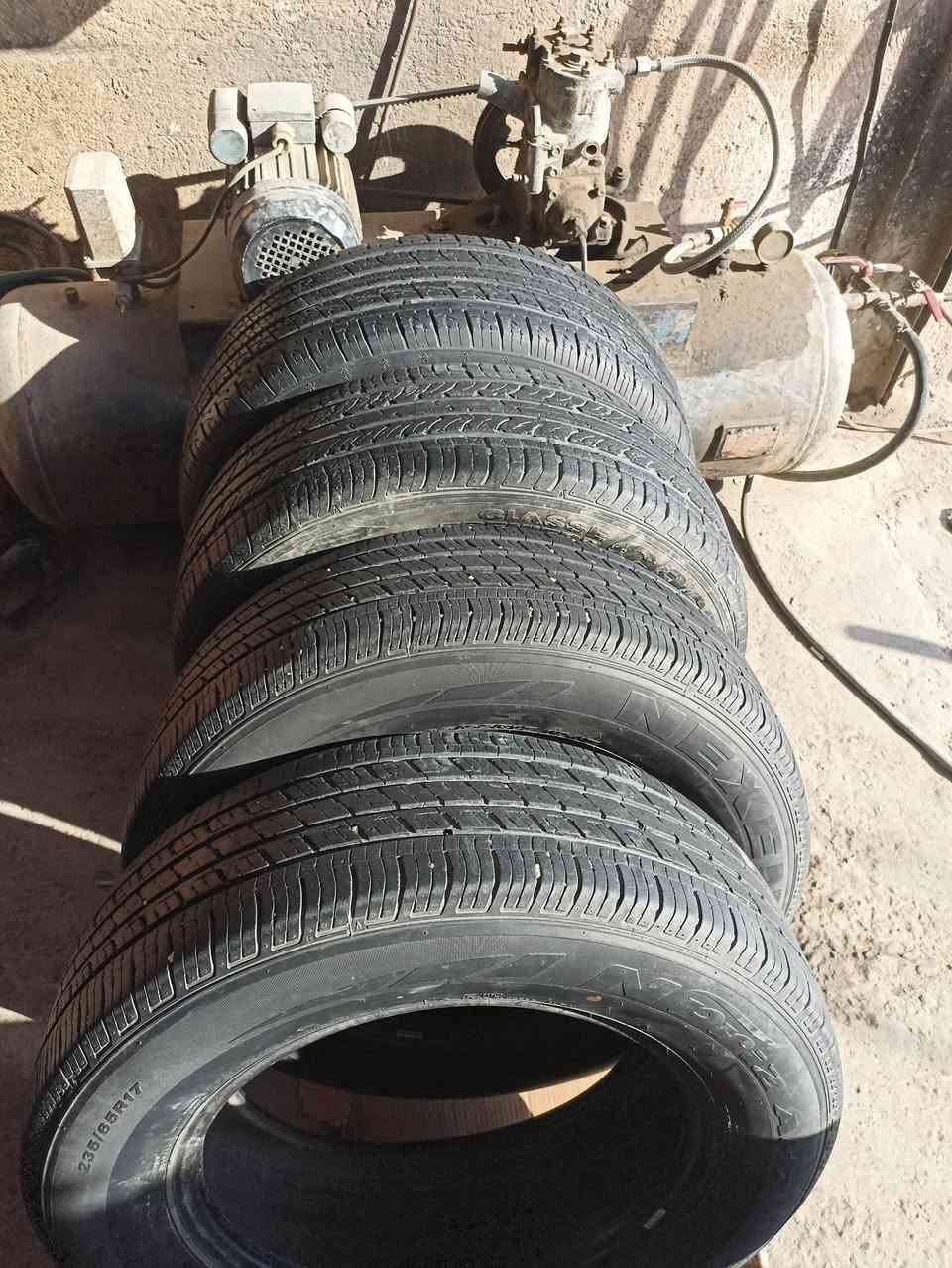 حبايب قلبي الغوالي

للبيع 
تخم تايرات
حجم17
صناعتهن كوريات

قياس 17/65/235

 التايرات: 
تايرات نظافتهن فوك70٪٠
التايرات مابيهن كسر سيم وشرط الفحص كدام عينك

العنوان بابل
السعر120وبيهن مجال للطيبين

***********
***********
وتشرفوني بأي وقت كان
