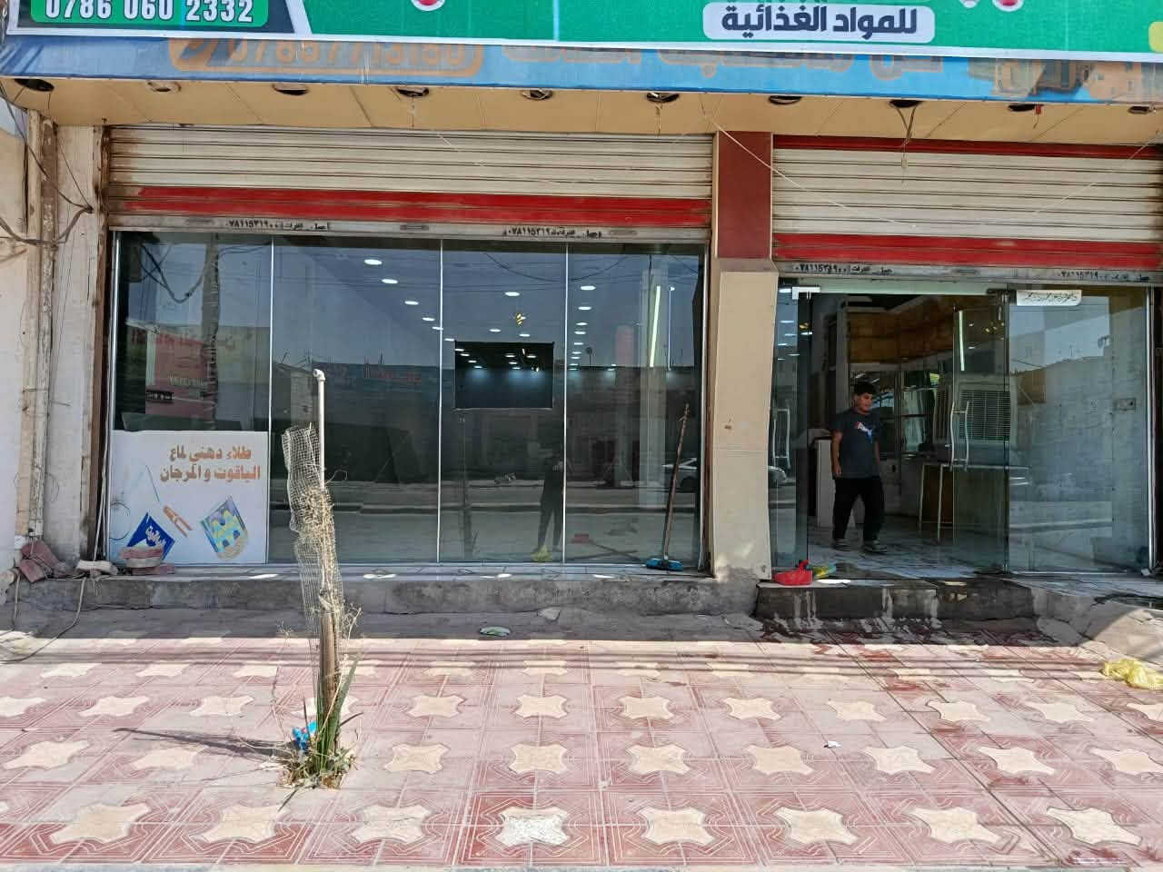 قاعه 200 مترر
للايجار 
النجف حي الميلاد شارع الفاو 
خدمات كامله  شارع تجاري تصلح عيادات طبيه 
للاستفسار الاتصال  ***********
