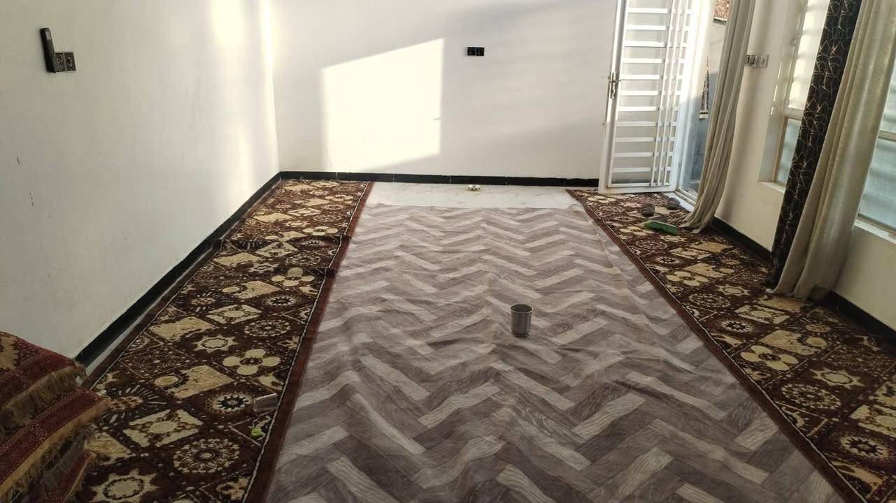 بيت للبيع في ناحية  العباسيه خلف شركة  أمير الشيباني المساحه 300 متر بناء حديث السعر 85 الاستفسار اتصل ***********
