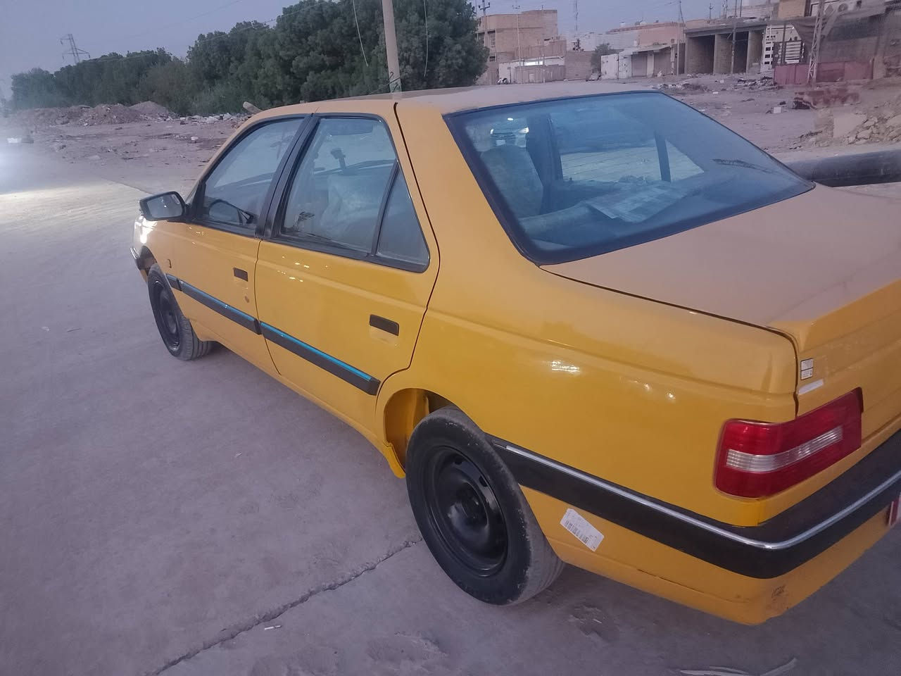 السلام عليكم بيجيو لميس اكد مديل ١٦ جاهزه السياره كهربائيات كلها شغاله تبريد حداده لايت زنون سستم صوت يخبل دينمو باور مشط جديد كارتون تخم تاير جديد ضربه ماكو جاملغ غلفي بي رشت صبغ قليله  بسمنه مكانها ناصريه مركز سعرها ٤٥ مجال بصيط ***********
