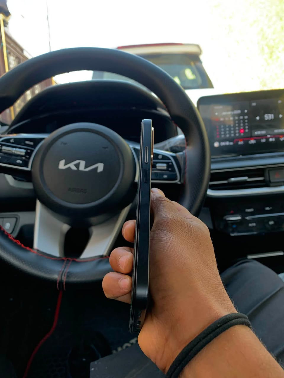 السلام عليكم هونر  X6cذ 256 كامل ملحقات قبل سبوع أخذته 
مراوس ب أيفون  مبدل ضهر مكسور مع فرق بسيط
*********** مكاني بغداد حي اور ال600

