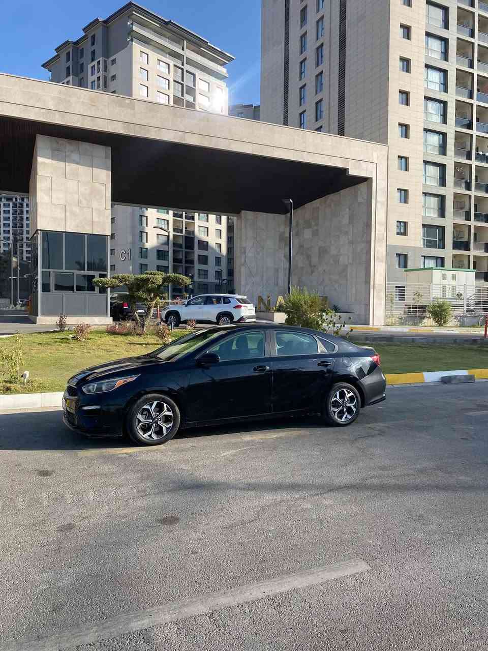 سلام عليكم
فورتي2019 مكينه ٢٠٠٠ كير اي تي حادث جنطه بس وبيها طخات خفيفه ما مصلحهن.     سعرها 107 
بغداد حي جهاد 
***********
