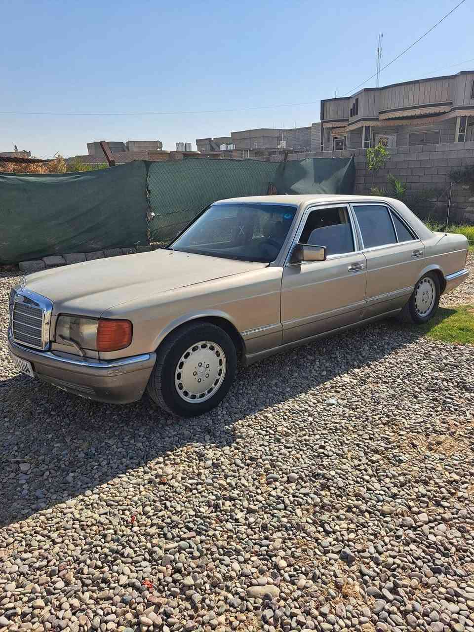 مارسدس جامبو 89 بلادية السيارة محرك وگير شرطة وشرط تحويل هزتها جديدة غرفتها جديدة وبلادية كلها السيارة من الدعامية للدعامية فقط مرشوشة وقاعدة دبل اليمين مصلحة سعرها 60 وبيها مجال تصل *********** وتدلل السيارة متواجدة بمعرض العريج مقابيل معمل سمت حمام العليل
