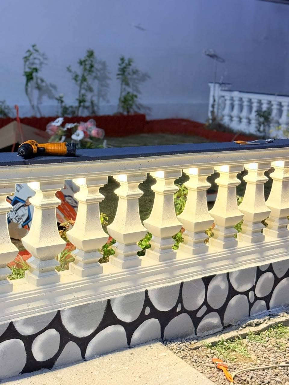 السلام عليكم يوجد قالب سياج حدائق وبلكونات وستاير ارتفاع 60 سانتيم و ارتفاع 90 سانتيم
للاستفسار الاتصال ***********
