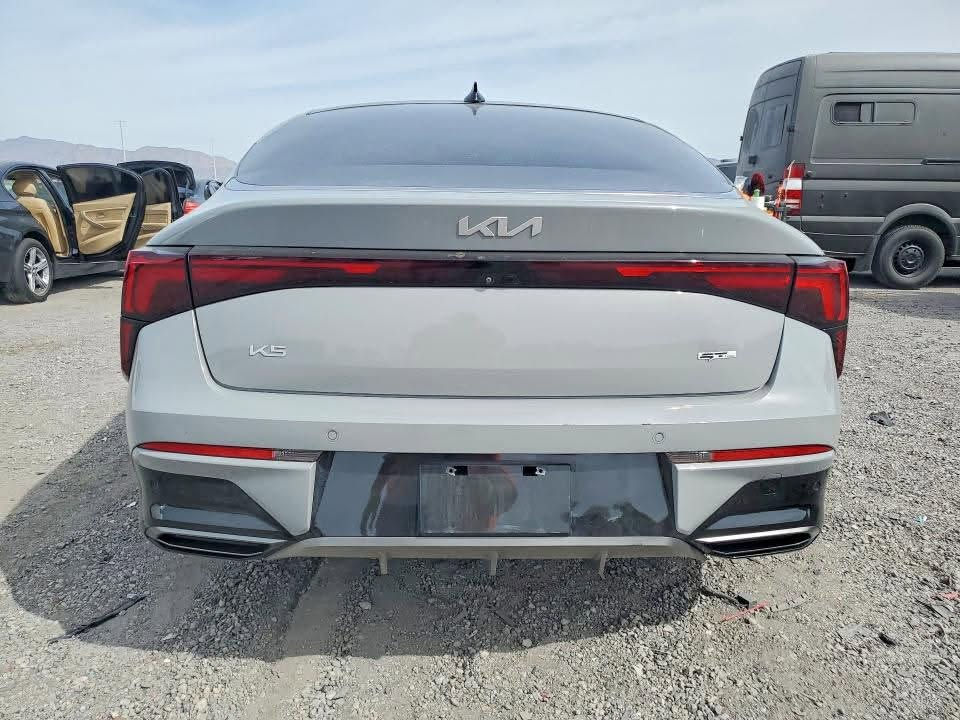 K5 GT_LINE 2025
اسبوعين وتوصل للعقبة اريد ابيعها بـ 164

امانة الله بنفس سعر الشراء من الشركة وصولاتها موجودة والشركة موجودة بس وصلت قبل ماكمل معاملة الشهداء ومادبرت فلوس الكمرك والرقم الي يريدها يراسلني او يتصل بيه 
*********** السيارة حلو حادثها وراسلت اكثر من سمكري ميصير بيها قطرة صبغ فقط بارد او pdr
