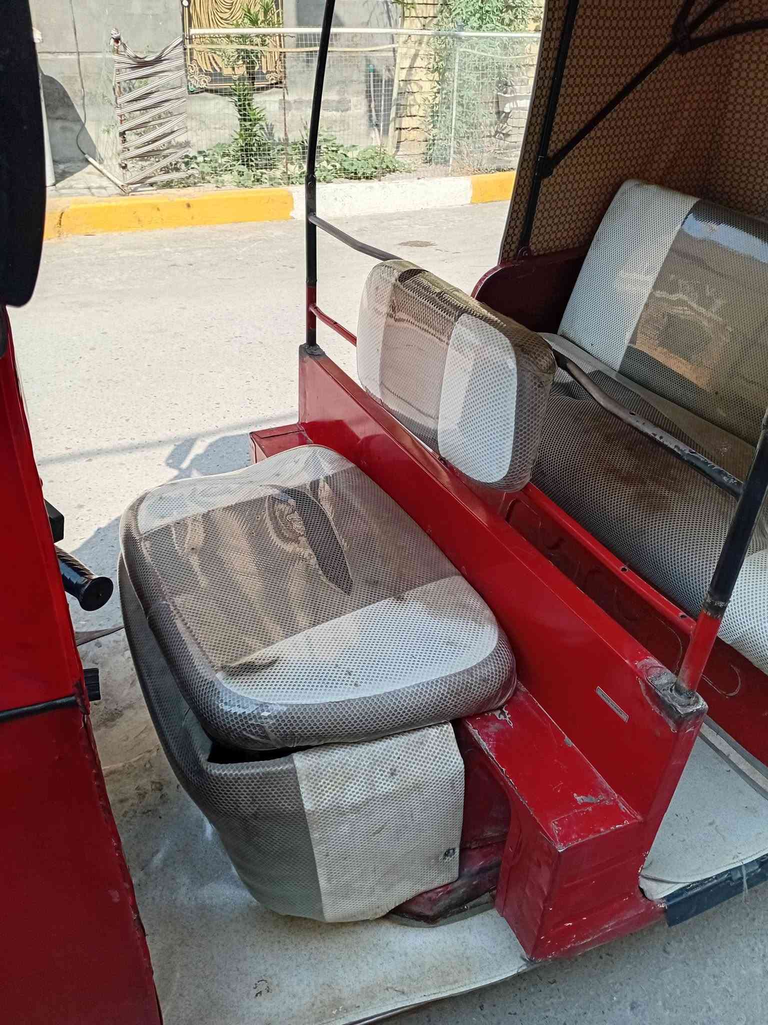 سلام عليكم تكتك للبيع موديل ١٧ شهر ٥تكتك نضيفه كشر ومحرك مجفت شركه  خير من الله سعرها 3500 ملاين ونص وبيها مجال اوراق اصليه المصطفى  مكانها بغداد حي اور  رقم الهاتف *********** بي وتساب وبي اتصال
