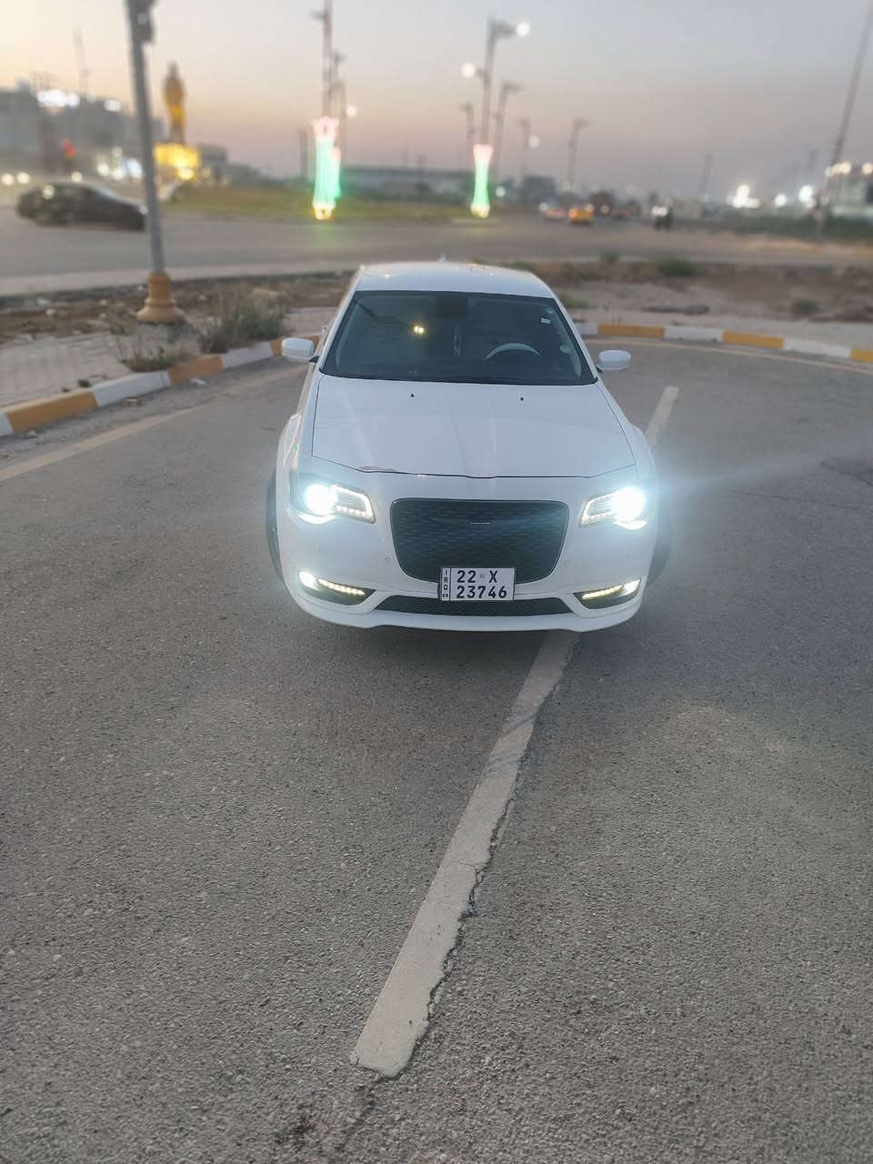 كلايسلر اوباما
الموديل ٢٠٢٣ 
السيارة فئة C 
ضرر بسيط جاملغ امامي صبغ فقط 
بدون ايرباگ وتبديل وبارد ورصعات وشخوط 
داخل ابيض بلادي رادار جانبي وخلفي 
وباقي المواصفات معروفه 

السعر ٢٩٥ وبيها مجال 
مكان السيارة واسط الصويرة 

***********
