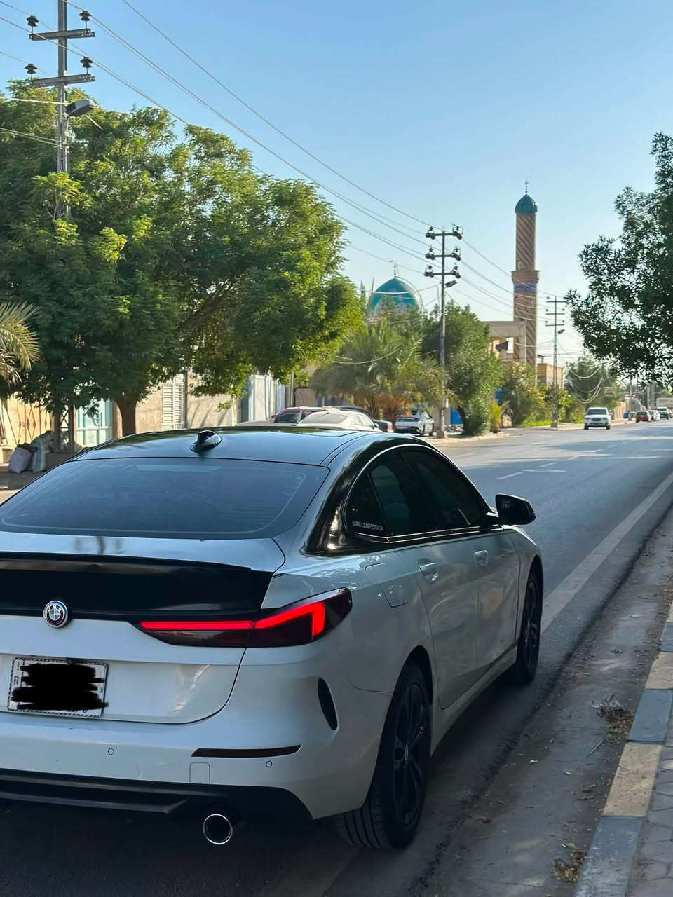 السلام عليكم
للبيع bmw الفئة الثانية 228i M 

فل واحد على واحد 

ماشيه 31 الف 

المحرك: 4 أسطوانات مزود بشاحن توربيني ( TwinPower Turbo محرك B48)

الإضاءة المحيطية إضاءة داخلية متغيرة متعدده الالوان داخل شاشة(Ambient Lighting)

فتحة السقف سقف زجاجي بانورامي (Panoramic Sunroof)

 ناقل الحركة أوتوماتيكي رياضي من 8 سرعات (Steptronic)

فرامل مانعة للانغلاق (ABS) ونظام الثبات الإلكتروني (DSC)

نظام التحذير من الاصطدام الأمامي مع فرملة طوارئ تلقائية خفيفة ونظام التحذير عند مغادرة المسار 

سستم صوت هارمن كاردون 

كامرات 360

تحديد مسار 

سياقه ذاتيه 

نظام توقف ذاتي 

حساس 360 نظام الاستشعار 

رادارات امامي خلفي 

داتا شو 

تدفئة كشنات+ستيرن

لد امامي+خلفي

جنطة كهرباء 

حساس الارجل لفتح الجنطة 

نظام الخزن الميموري

وهواي مواصفات بعد بيها 

تخم تاير امامي وخلفي جديد

حادثها من امريكا بنيد بدون دواخل 
 
M (بكج) ومتعوب عليها سياره

مكفوله كير ومكينه وحدادية وتبريد  ✅

رقم بغداد ب اسمي تحويل ثاني يوم

السعر 173 وبيها مجال للشراي وماكو هيج سعر وبهيج نظافة مستعجل على  البيعة

ما متواجد على الفيس فقط واتساب والخط

للاتصال *********** والشراي يدلل
