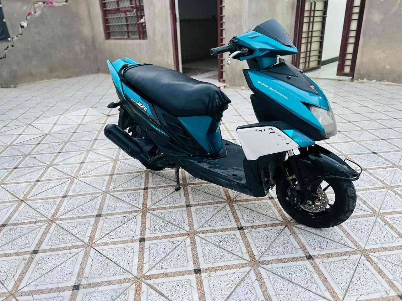 السلام عليكم دراجة ZR موديل 2019 للبيع الشراي يتصل ***********
