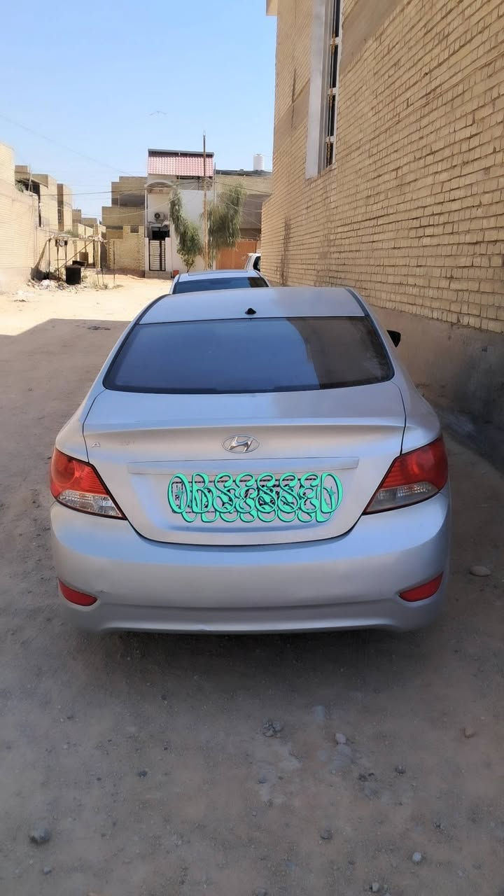 للبيع اكسنت خليجي مديل 15 محرك 1400
رقم نجف نكليزي باسمي السياره مداور ثاني يوم 
سنويه تسقط 2031  هزه جديده .
السياره نضيفه وحلوه مثل ماموضح بصوره بيها قطعتين جاملغ وصبغ بنيد 
السعر 73 وبيها مجال 
الاستفسار هاذه رقم بي واتساب ***********
مكاني نجف

نص مكتوب في الصور:
- OBSESSED