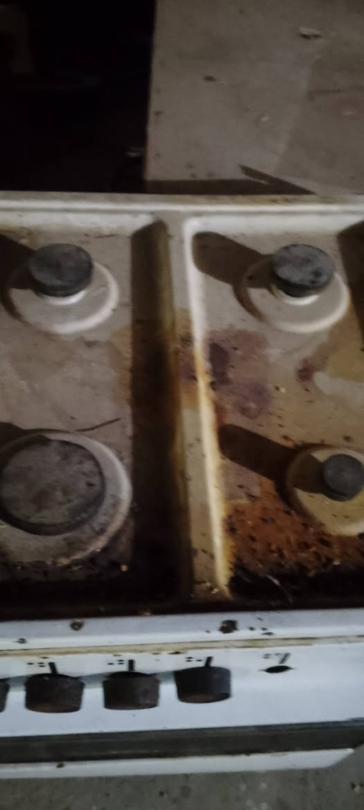 السلام عليكم طباخ للبيع نظيف كله شغال باربع عيون سعره 85 المكان الغراف الاستفسار عن هذا***********
