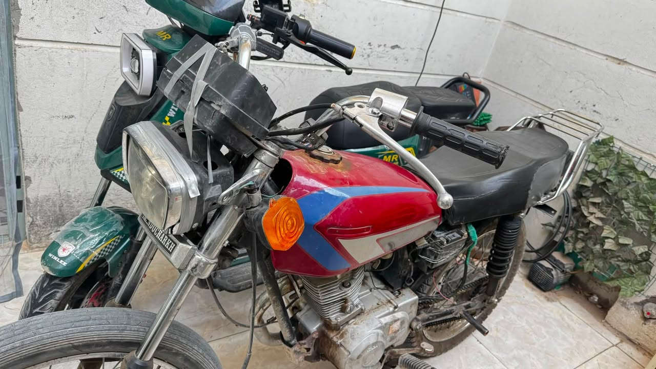 السلام عليكم دراجه اربعه كير ارشا موديل ٢٠١٨طالعه بل ٢٠٢٠دراجه اخذتها جديده اوراق اصولي تحويل بسمك مباشره دراجه متروكه شغاله محركه ناعم وخرسه بس يرادلها شوي تعديل يعني جاملغ صفاحيات غسله زينه  وكهربائيات كلها جديده وكامله من كلشي للمعلومه مو دهن طين و وصخ هذا ع محرك غسله وحده يرجع جديد بس اني عفتها ما اطلع بيها واي استفسار 
***********.بي واتساب واني خادم كربلاء فريحه مجمع سيد سماعيل
