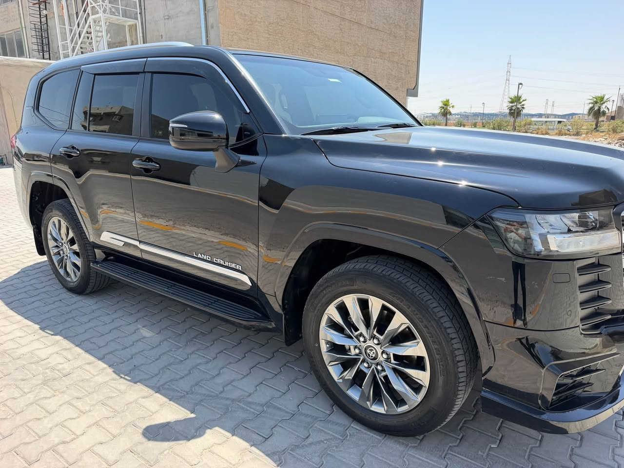لاندگروزGXR 2024
(بريم) شركة المهند 
محرك 6سلندر4000
داخل جلد احمر 
2كشن كهرباء 
جنطه كهرباء
عليها لحية اماميه وخلفيه لدات لمتد
سياره مكفوله بيها رصعه كد اصبع PDR
ماشيه 52 الف حقيقي
بيها تضليل رسمي اربيل80‎%‎
مكان تكريت 
للتواصل***********
السعر650ورقه
