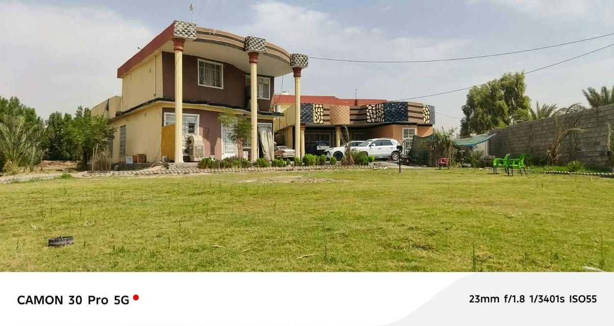 إعلان 2 دونم للبيع في حميد شعبان
🔥 للبيع فرصة مميزة – 2 دونم في حميد شعبان 🔥
📍 الموقع: بغداد – حميد شعبان – قرب جامع عثمان
🚗 موقع مميز يطل على طريقين:
🔹 طريق من جهة السريع – حي الرضوان
🔹 وطريق من جهة الطريق القديم
📄 طابو زراعي مفروز – سند 25 – ملك صرف
📐 المساحة: 2 دونم (5000م²)
📌 ركن على شارعين – الواجهة 100م
✅ مسيجة ومعزولة
✅ تبليط + كهرباء + ماء إسالة
✅ كافة الخدمات متوفرة
🌴 المغروسات: نخيل + سدر + فواكه متنوعة
🏠 داخل الأرض 3 بيوت:
1️⃣ البيت الأول – 400م²
• طابقين
• 7 غرف، أغلبها نظام سويت
• صحيات عامة
• مضيف 12م²
2️⃣ البيت الثاني – 320م²
• طابقين
• دبل فاليو
• 6 غرف نظام سويت
• صحيات عامة
• بناء راقٍ
3️⃣ البيت الثالث – 250م²
• هيكل كامل
• باقي فقط التشطيبات النهائية
⭐ المميزات:
🔸 3 بيوت – مناسبة لـ3 عوائل أو للاستثمار
🔸 سند 25 – ملك صرف
🔸 ركن على شارعين وواجهة عريضة
🔸 وصول من السريع والطريق القديم
🔸 منطقة هادئة ومخدومة
🔸 بستان متكامل وجاهز للسكن
💰 السعر عند الاتصال – البيع
📞 للاستفسار والمعاينة:
***********

نص مكتوب في الصور:
- CAMON 30 Pro 5G 23mm f/1.8 1/2985s ISO55
- CAMON 30 Pro 5G 23mm f/1.8 1/3401s ISO55