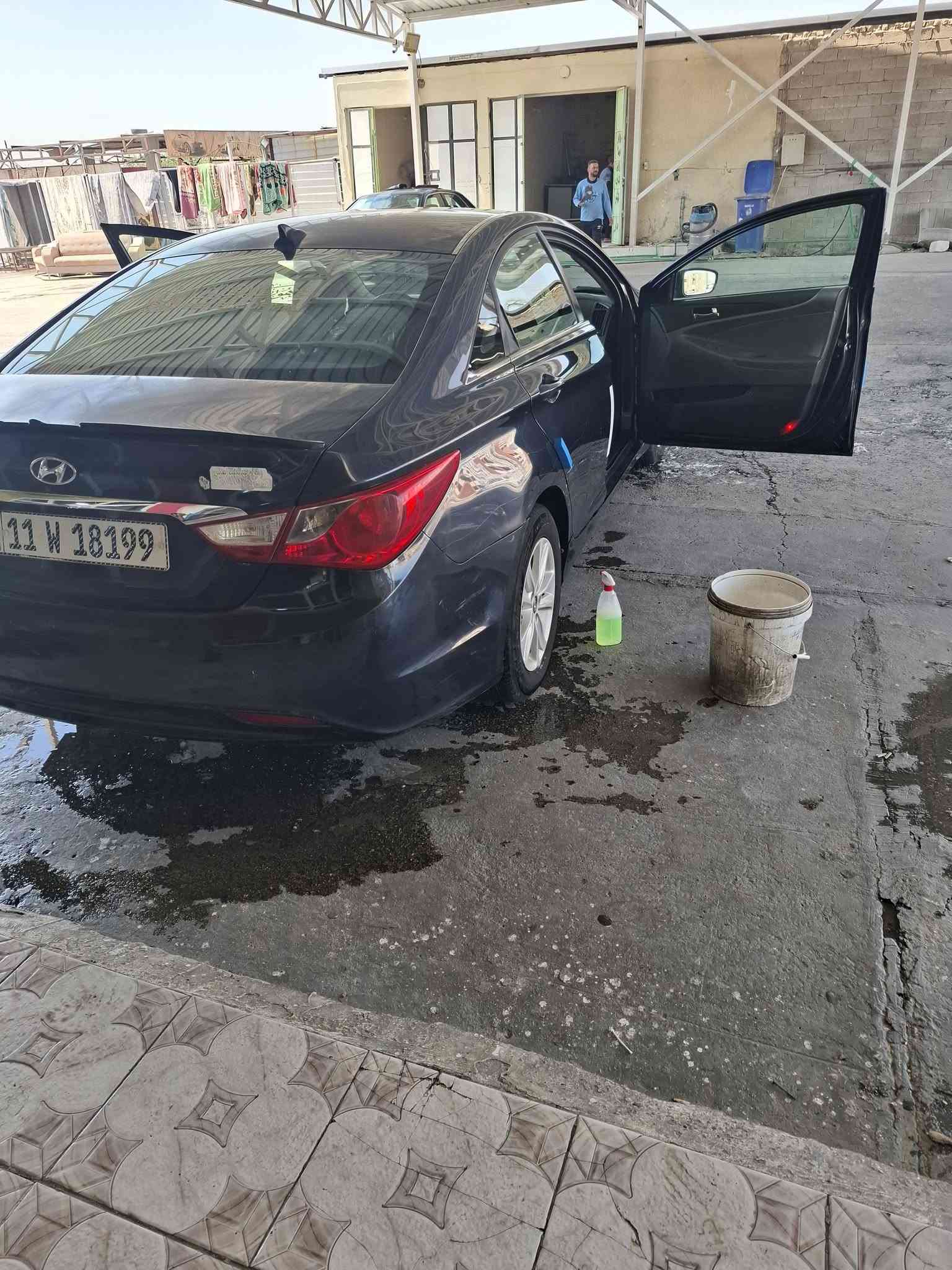 سلام عليكم سوناته ٢٠١٣ للبيع وارد امريكي بيه ٣ قطع بدون دواخل بسمي رقم نكليزي مكاني الديوانيه سعرها ٨٨ وبيه مجال رقم التلفون ***********
