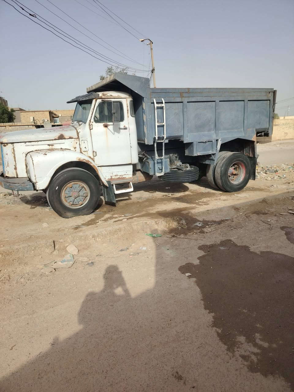 سيارة ١١١ • موديل ٧٦ • شرط تحويل