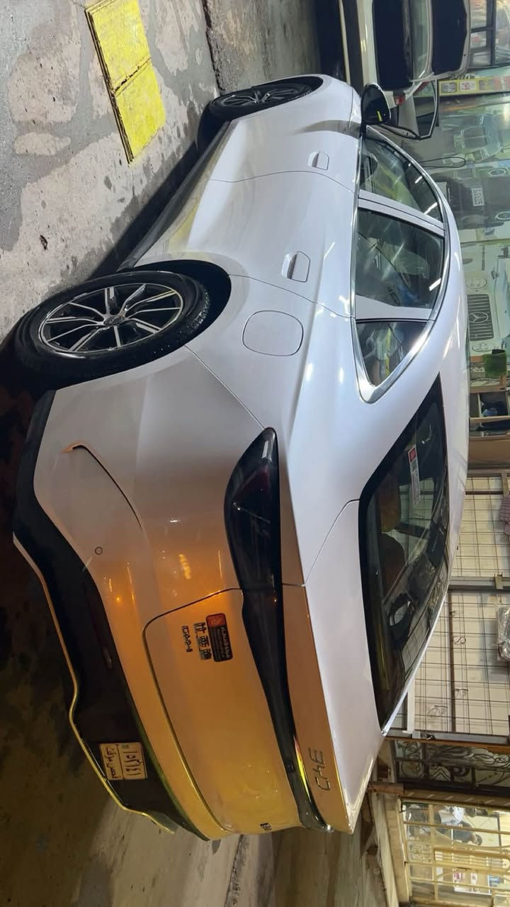 السلام عليكم ورحمة الله وبركاته BYD سيل 6 السيارة جديدة بمعنى الكلمة ومرقمة وجاهزة درهم متصرف عليه رقمها مميز 55622 بغداد بأسمي تحويل ثاني يوم 
المواصفات بانوراما كامرات عدد 5 و تشغيل عن بعد 
وكومة مواصفات بعد السعر ٢٥ مليون وبيها مجال حگ الجية 

الاتصال : ***********
