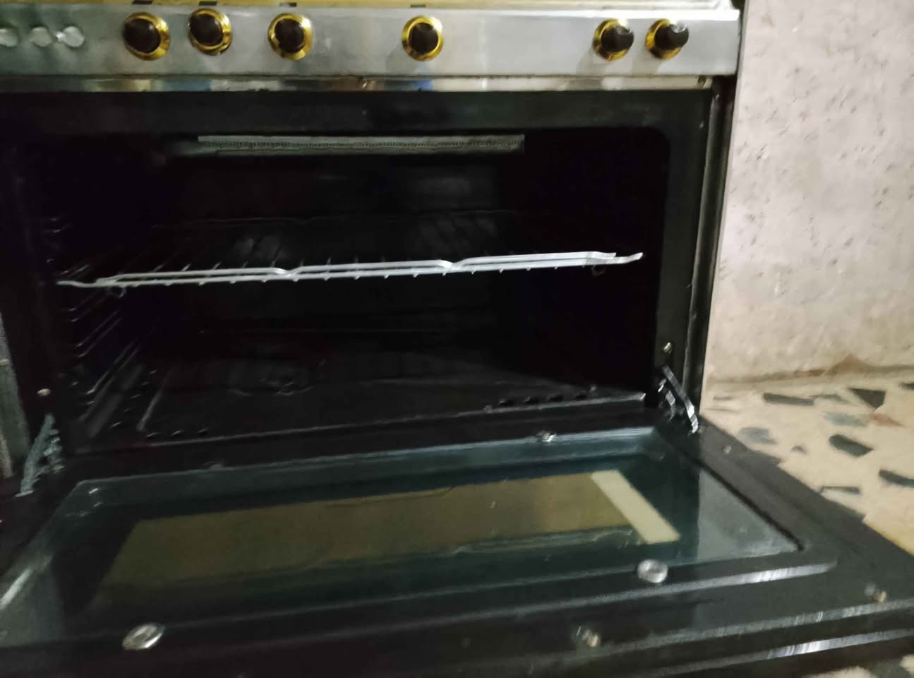 طباخ مستعمل تواصل على وتساب *********** بغداد, العراق
