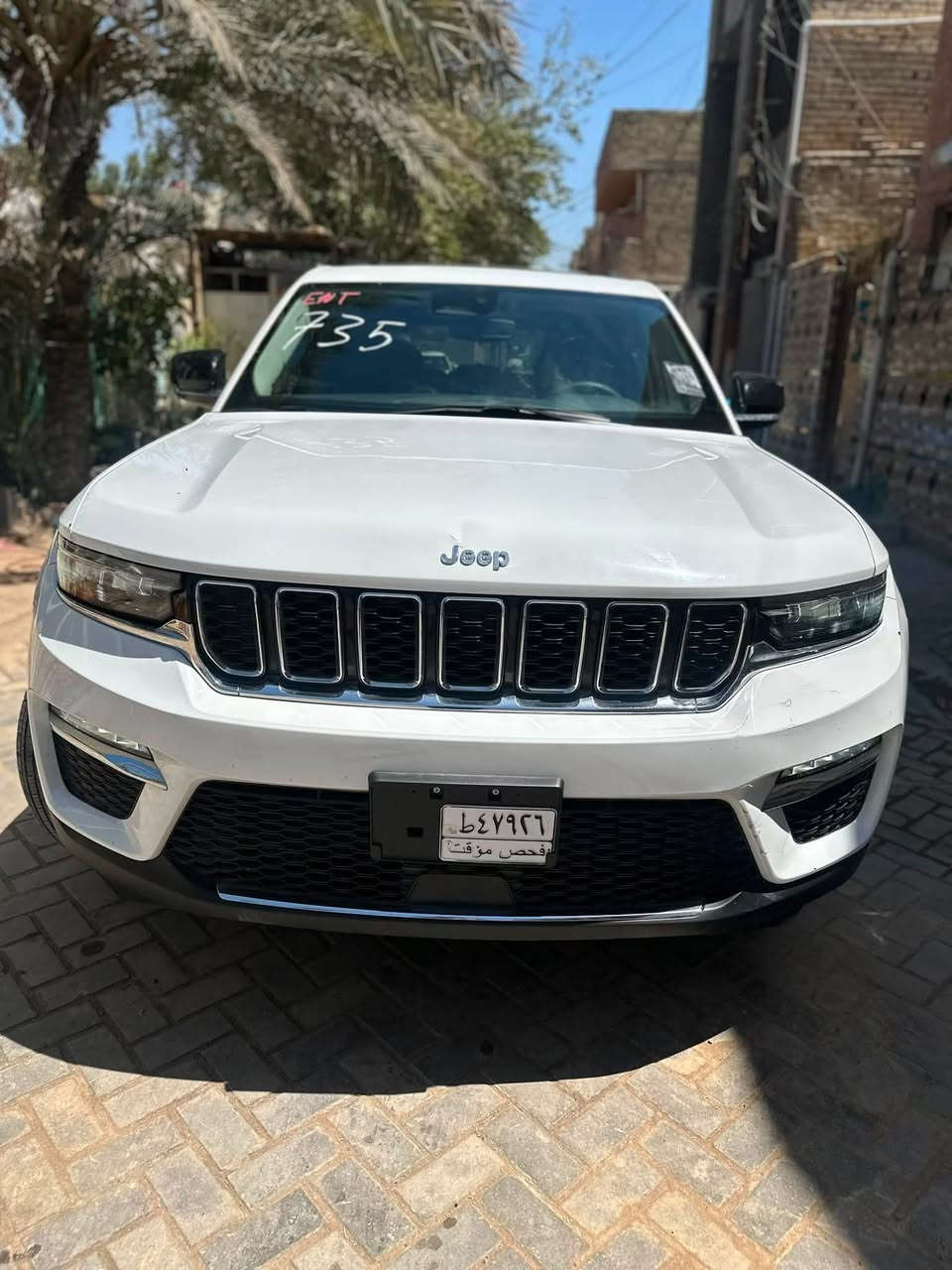 � للبيع Jeep Grand Cherokee 2023 ليمتد (LIMITED)

* 🔹 الموديل: 2023
* 🔹 اللون: أبيض
* 🔹 الحالة: حادث غرق (مصلّحة بالكامل)
* 🔹 التشغيل: شغالة بحالة جديدة
* 🔹 الدفع: 4×4
* 🔹 المحرك: 6 سلندر 3.6 لتر (حوالي 293 حصان)  
* 🔹 قير: أوتوماتيك 8 سرعات  
* 🔹 شاشة + نظام ملاحة + Apple CarPlay
* 🔹 كاميرات + حساسات أمامي وخلفي
* 🔹 فتحة سقف بانوراما
* 🔹 تبريد وتدفئة مقاعد
* 🔹 تحكم سكان + مثبت سرعة
* 🔹 نظام أمان (نقطة عمياء + مسار + تنبيه)  

📍 الموقع: بغداد
للستفسار… ***********
