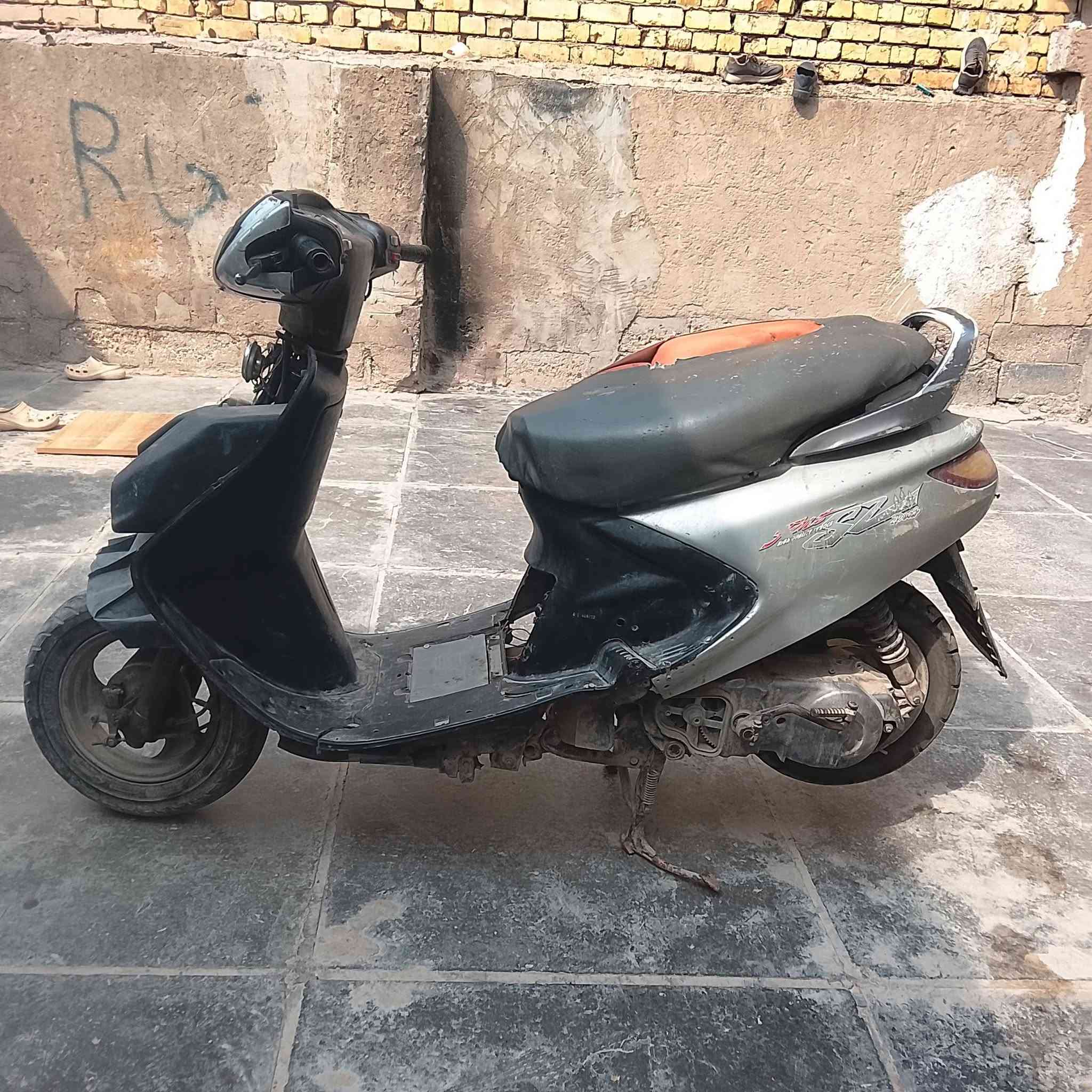 فراشه للبيع شغاله عوزها تاير خلفي وترتيبات مكاني الديوانية التقيه الثالثه السعر 175 اتصال ***********
