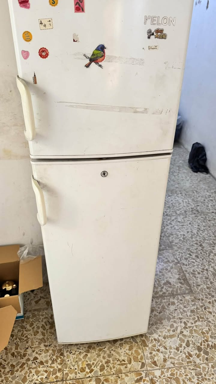ثلاجه وماطور ومبرده كلهن شغالت سعر 150 الف تواصل ع رقم ***********
