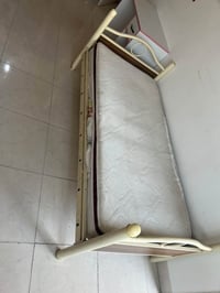 جرابي • ٣ قطع • سرير