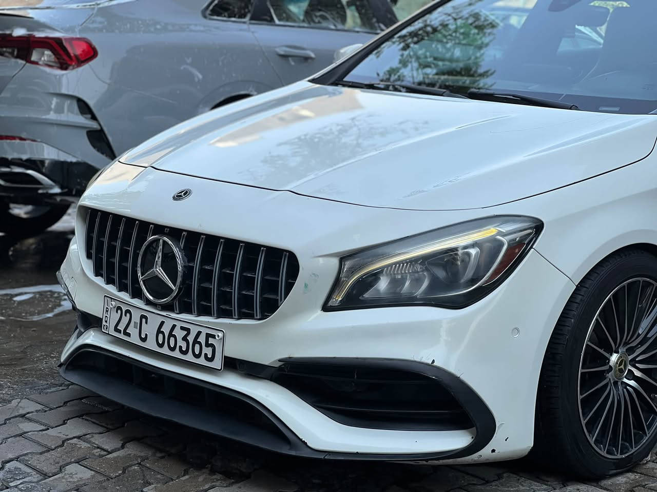 السلام عليكم
مارسيدس CLA250

فول موصفات 

موديل 2018 

بيه بابين مبدلات 

السعر 15000$

مكان سياره بغداد الحارثيه 

***********
