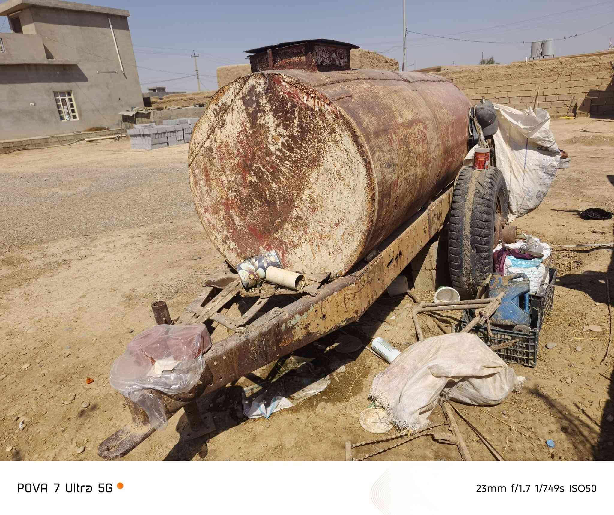 ***********

نص مكتوب في الصور:
- POVA 7 Ultra 5G  31mm f/1.7 1/500s ISO50
- POVA 7 Ultra 5G 23mm f/1.7 1/612s ISO50
- POVA 7 Ultra 5G  23mm f/1.7 1/462s ISO50
- POVA 7 Ultra 5G 23mm f/1.7 1/749s ISO50
