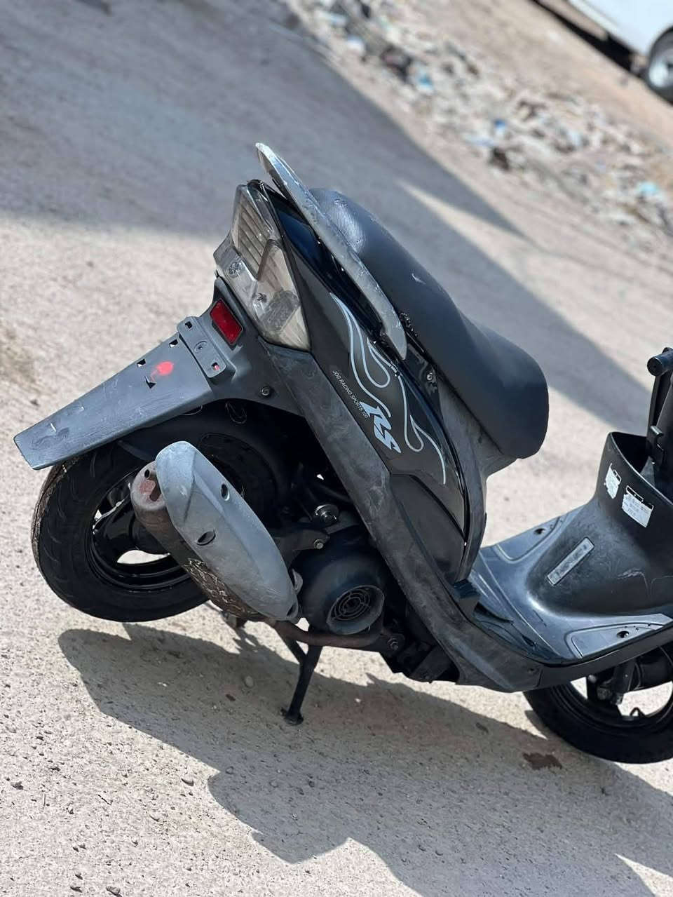 الرقم 
اسلام عليكم درجة ماكس عدلة البيع درجة مابيه اي نقص درجة خرسة كلة شغال اي نقص مابيه المو شراي لايدخل مكاني الدورة الميكانيك قبل شهر نزلته من الرمبة السعر 900 وبيه مجال بسيط حك الجية***********
