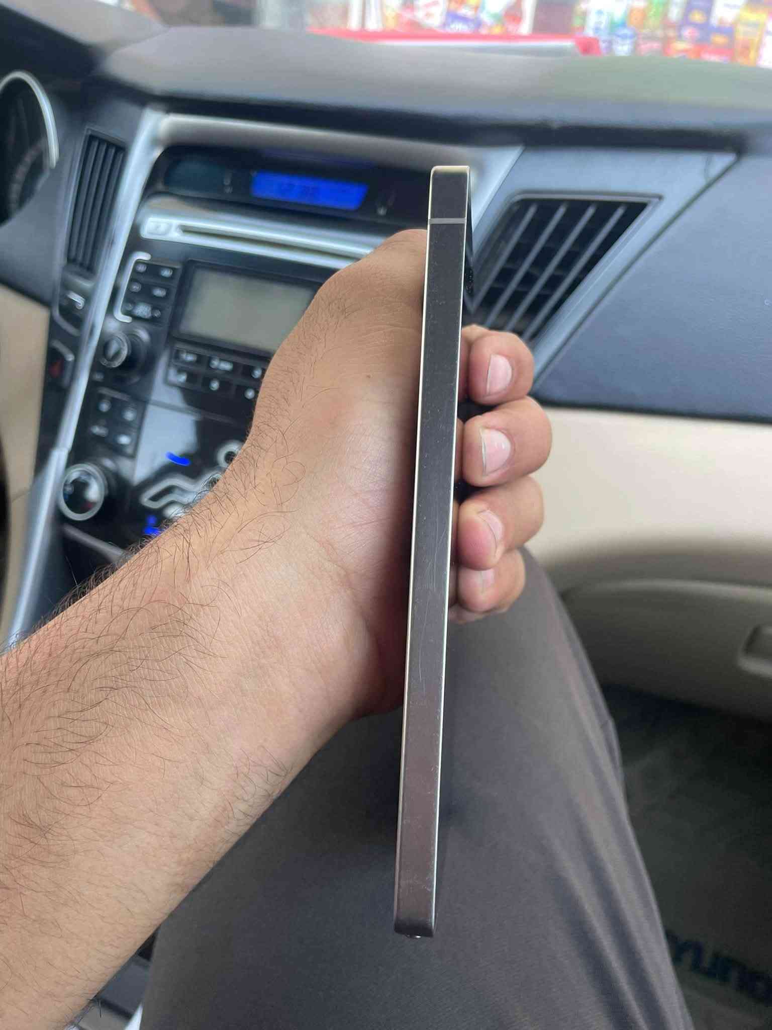 s25ultra
256GB
لو مميز 
جهاز وتر بروف 
فقط هذا الفطر واضح بالعدسه ابد ممثر بالتصوير

وقم الهاتف ***********سيد عبدالله الموسوي
