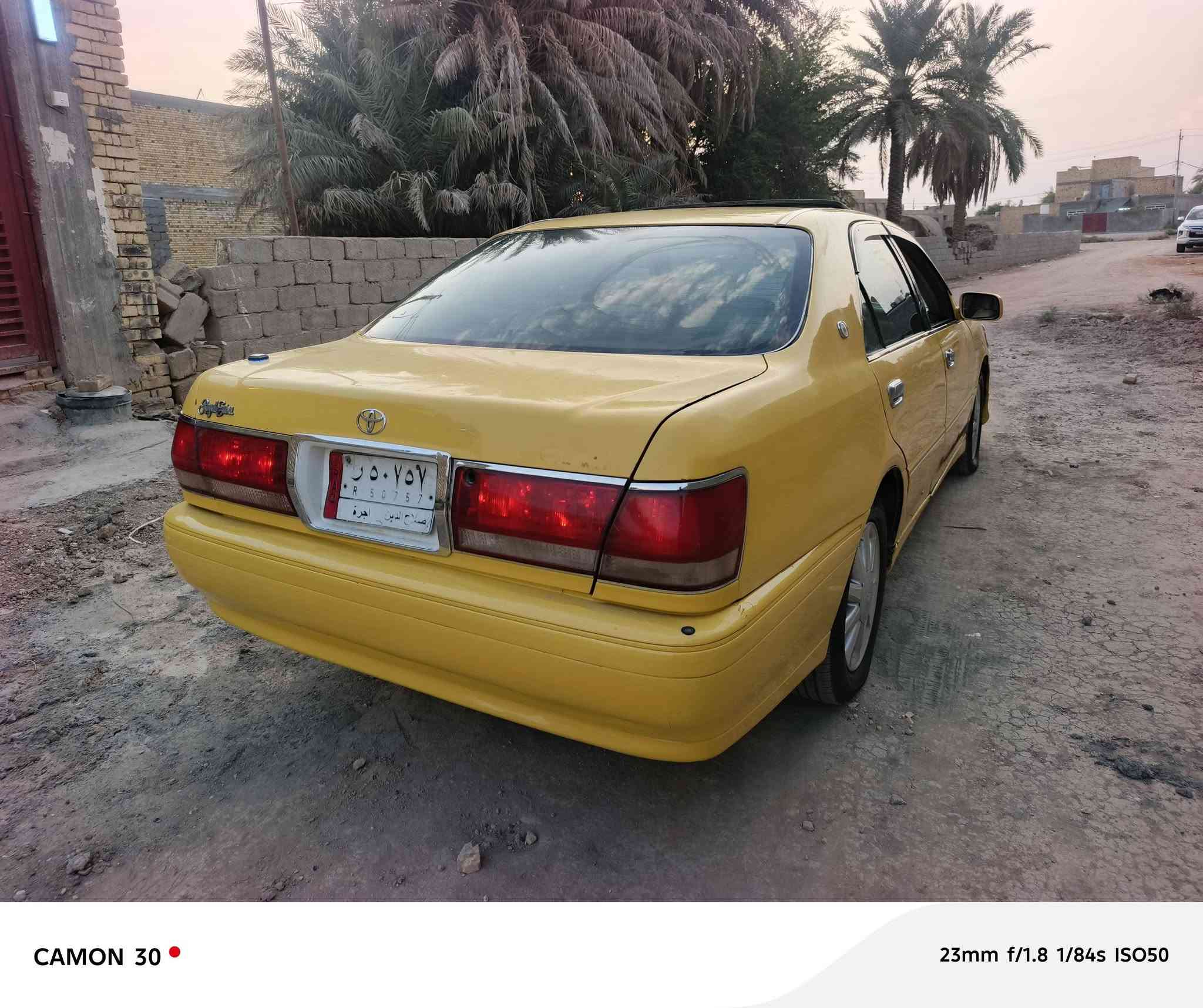 كامون 30 • 23مم f/1.8 • للبيع