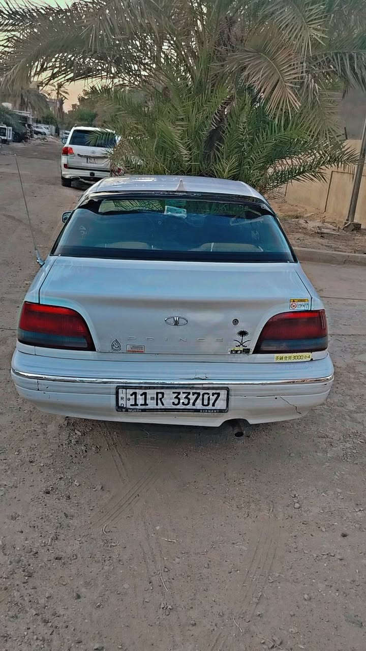 السلام عليكم  برنس فراشه موديل 1997  نضيفه
محرك مفتوح كير اوتوماتيك  صدرها نضيف تبريد مابيها
 رقمهاجديد بغداد سنويه ل28 تنتهي 
سعر 35 بيه مجال  
مكان بغداد غزاليه ***********
