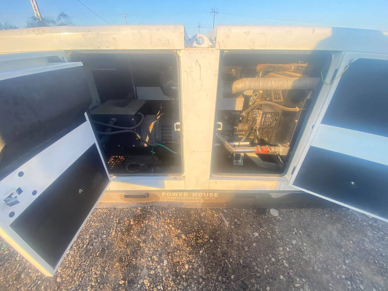 للبيع مولد بيركنز صيني 75 kv السعر 45 ورقة بيها مجال المكان واسط الكوت للاستفسار الاتصال على الرقم ***********@
