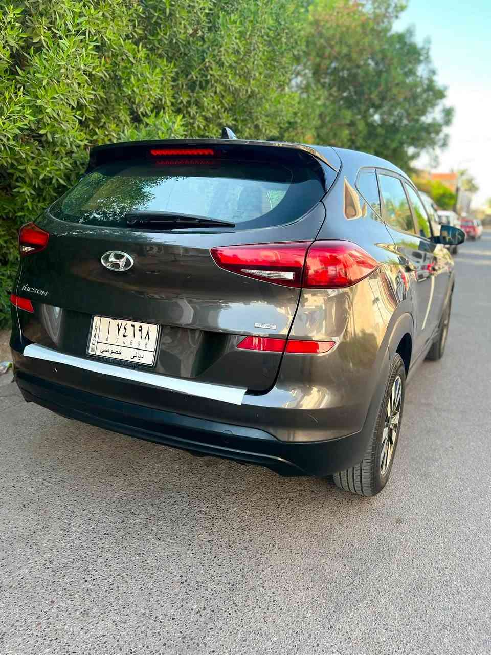 🚘 هيونداي توسان موديل 2020
✨السيارة مرتبة ونظيفة وجاهزة للاستخدام كير ومحرك  كفالة مكينة ٢٠٠٠ دوش 
🎨 صبغ 3 قطع فقط
✅ ضربتها بسيطه جدا باب وجاملغ خلفي 
✅ بدون دواخل بدون أرباك 
❄️ تبريد ممتاز
⚙️ مكينة وكير بحالة جيدة كفالة لا تنقيص ولا تبخير 
🛞 السيارة مريحة واقتصادية ومناسبة للاستخدام اليومي
سيارتي جديده جديده بمعنى الكلمة مال بيت ماشيه ٢٩ كيلو فقط 

📍 الموقع: ديالى بعقوبه الجديده 
📞 للحجز والاستفسار:  ‭***********‬
