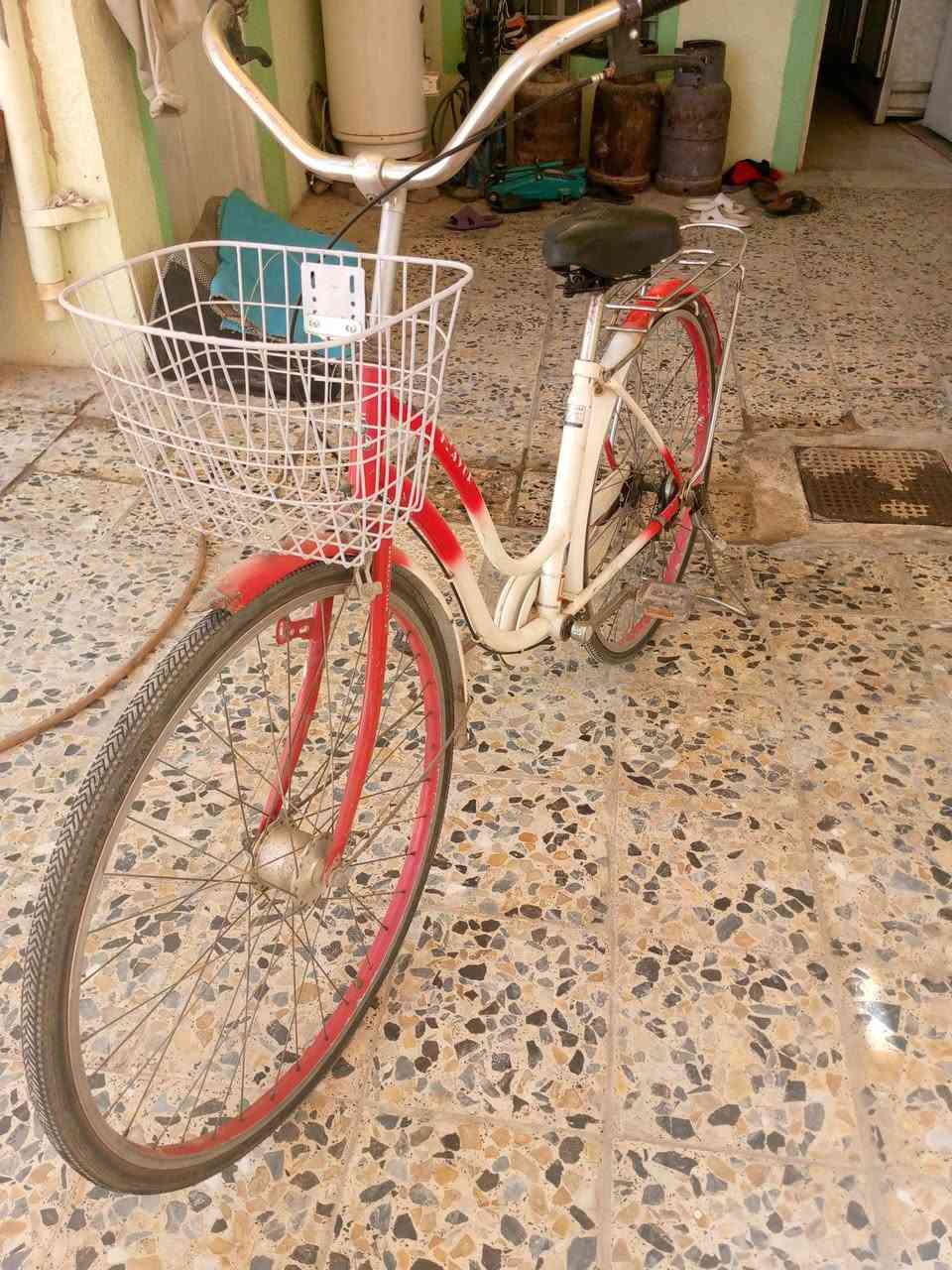 بايسكل لبيع @ حجم 27 مكاني النجف الاشرف حي العسكرية صيدلية رتاج الفرع الثالث 65الف رقمي للتواصل ***********
