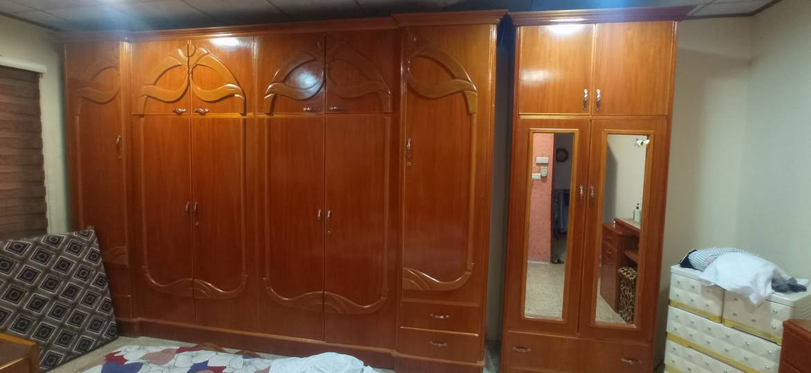 للبيع غرفة نوم نظيفة جدا السعر800
الموصل حي الصديق الاتصال ***********
