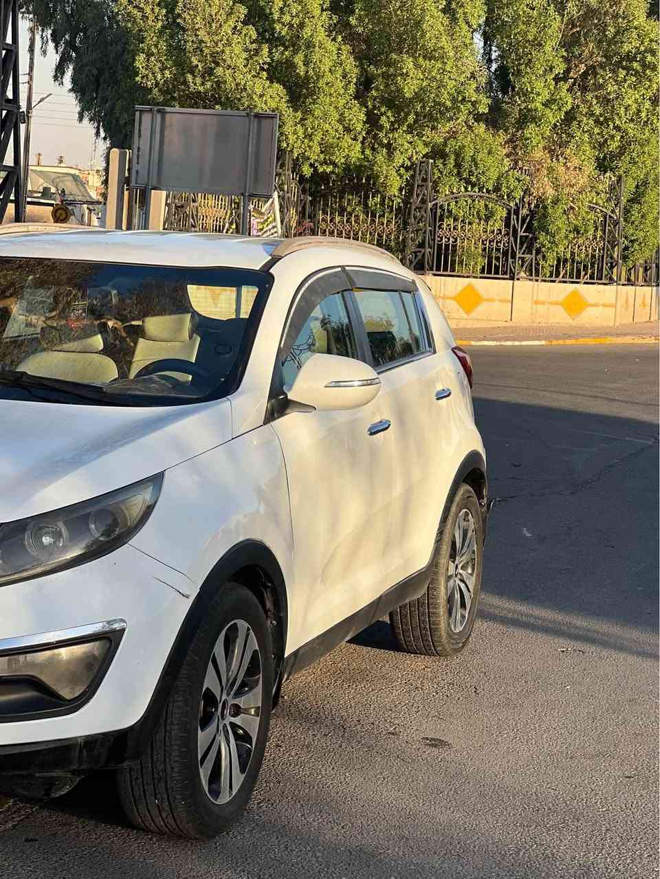 سلام عليكم سبورتج مديل ٢٠١٤ خليجي 
كير ومكينه خير من الله 
تايرات وصدر وتبريد جديد 
بيه ٥ اماكن صبغ. ابيع احزام 
***********
السعر ١١٨
بغداد الدوره بغداد, العراق
