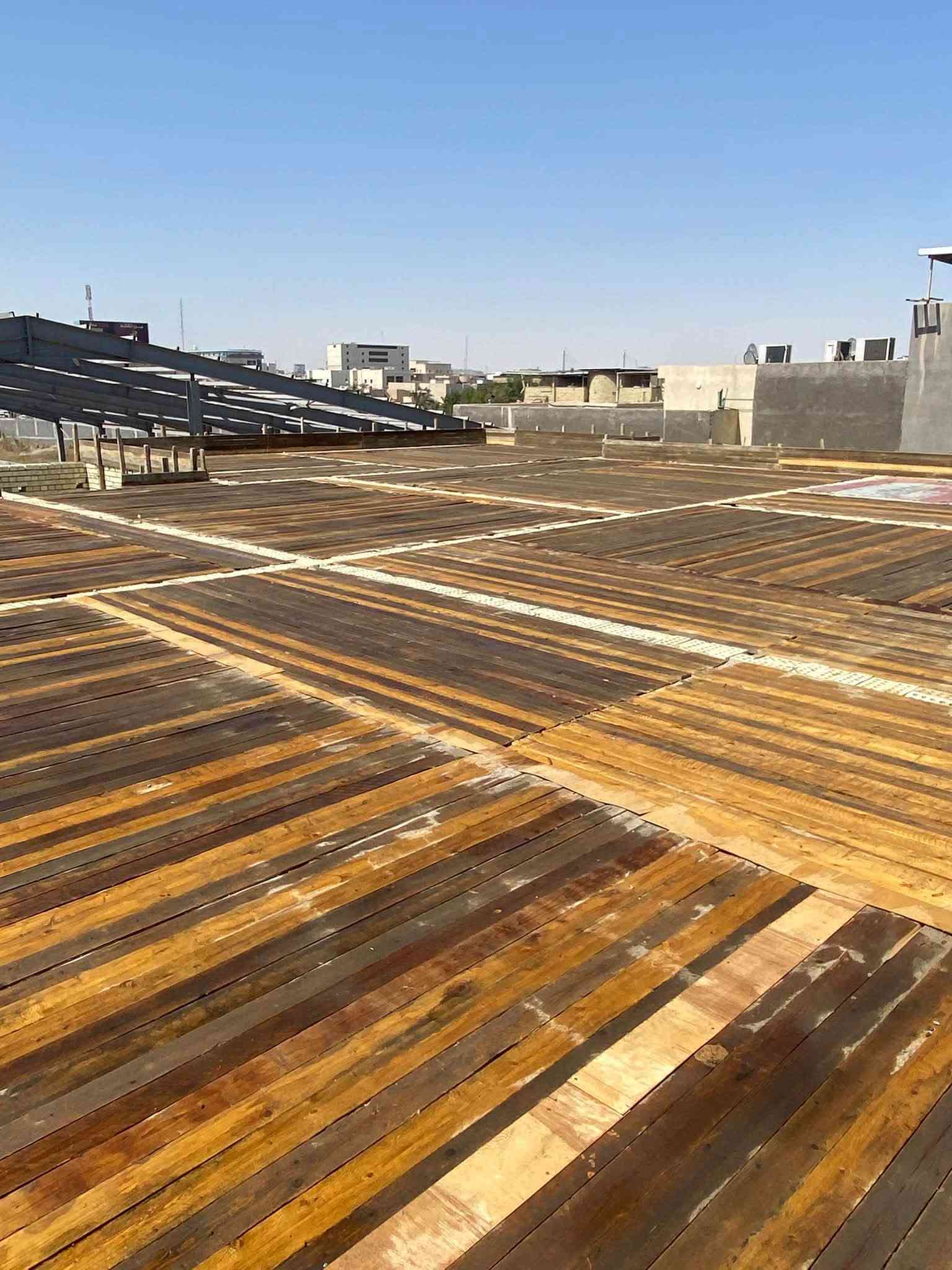 بسم الله الرحمن الرحيم تم صب بيت طابق ثاني مساحه 500 متر منطقه البراضعيه
متوفر واتساب رضا النجار
( *********** )

نص مكتوب في الصور:
- رضا النجار ***********
- رضا النجار
- ***********7