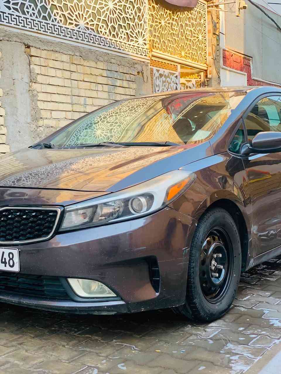 سلام عليكم فورتي موديل 2017 وارد ☑️ امريكي هاذا الحادث كدامك ☑️ السياره نص مواصفات مكينه 2000 دوش كير At السياره بيها شخط بل صفحه ومصبوغه ابيعلك صبغ عام تريد تاخذها سونار تريد تحويل تريد وكاله  
ابيعلك عل موجود وهاي السياره كدامك مثل البصور
السعر  105 وبيها مجال مكاني بغداد الشعله 
رقم الهاتف ‭***********
