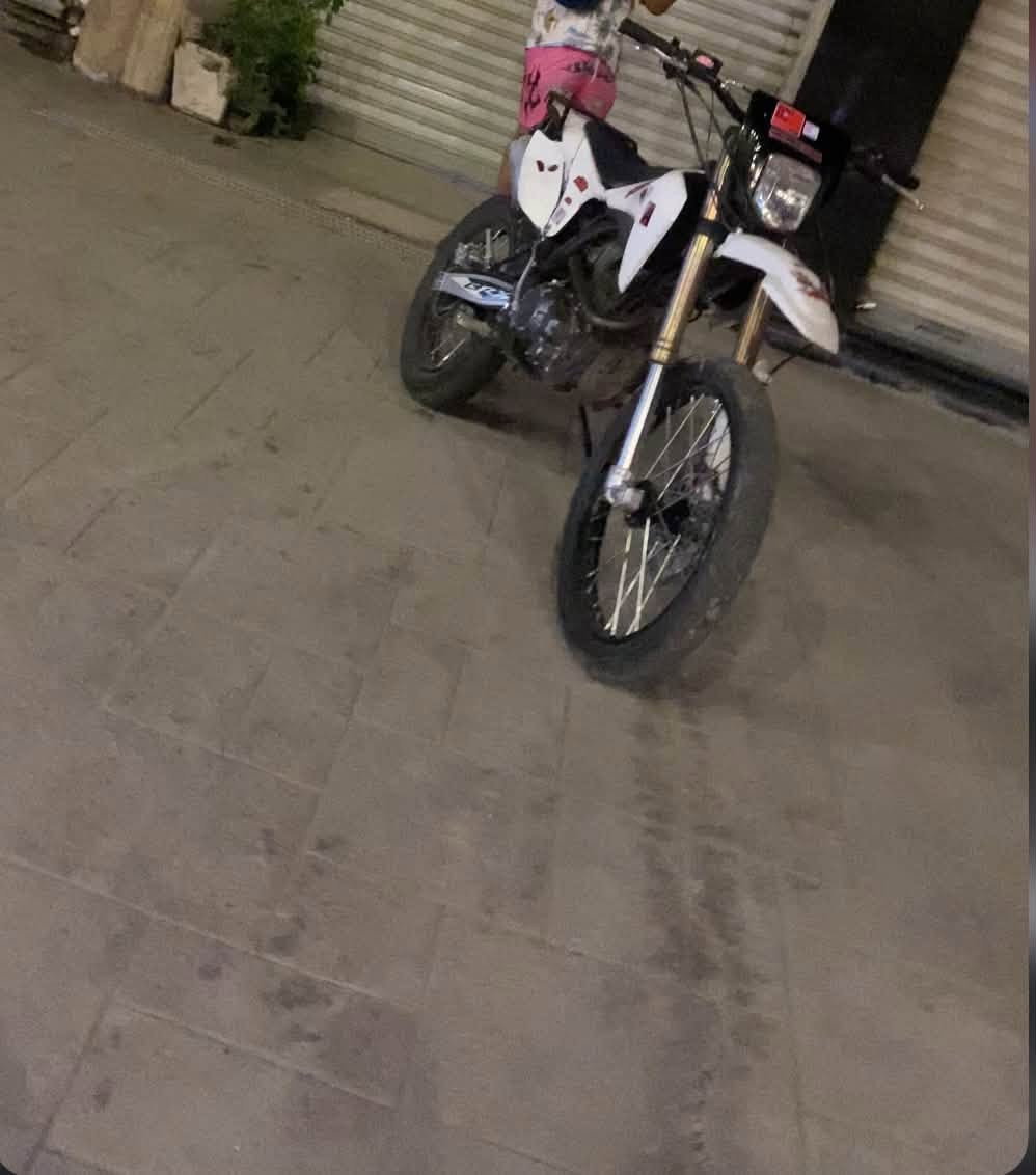 دراجه قفاز crx محرك300cc المحرك مامفتوح بي برغي موديله2025اوراق بيه الدراجه نضيفه كلش رايده بمليون وخمسين وبيه مجال رقم التلفون***********
