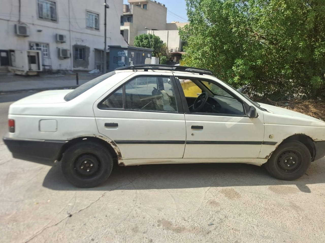السلام عليكم بيجو روا ٢٠٠٩ محور كير ومكينه كورله السياره جاهزه مابيه نقص غرفته جديده تخم تاير جديد صدر أمامي جديد صدر خلفي جديد كير ومكينه خير من الله السعر ١٨$ وبيه مجال حك الجيه مكانه اليرموك اربع شوارع رقم نجف انكليزي بسمي تحويل ثاني يوم ***********غير متواجد عل

