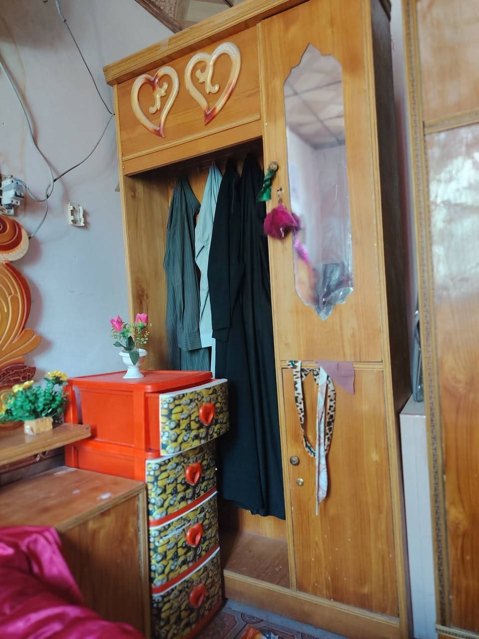 السلام عليكم غرفه سوكيه لبيع حلوه 7 قطع السعر 550 وبيها مجال مكاني النجف العباسيه
***********
