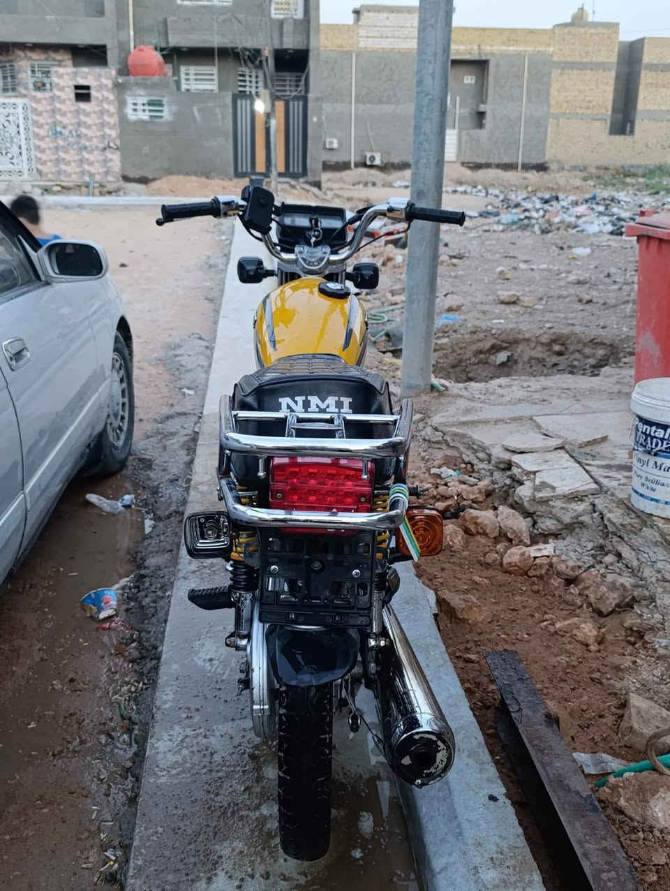 سلام عليكم نامه اصلي شلامجه اوراق ومدفوع الكمرك مالته دراجه احلا من صور موديل ٢٢ بلادي كله ما بيه كل نقص فقط بص قبق اشاره الخلفيه وكع ولباقي كله كلشي ما بيه كله شغاله رقم تلفون ***********
