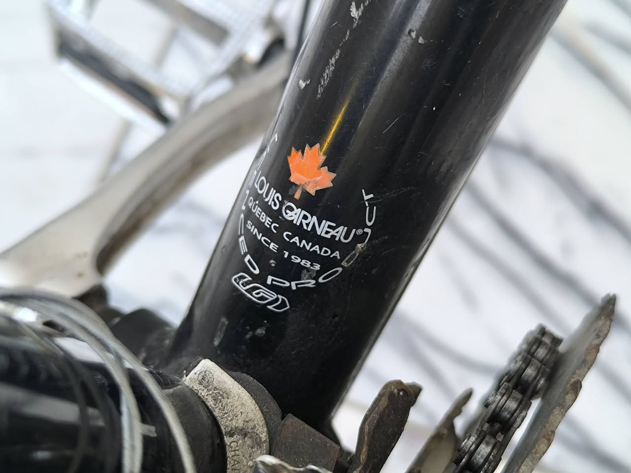 للبيع دراجة C700
الماركة لويس كارنيه 🇨🇦
الحجم 28
الارتفاع 43
السستم شيمانو 
المعدن ألمنيوم 
السعر ١٣٥ و بيه مجال بسيط 
المكان بغداد _ الكريعات 
وتساب ***********
