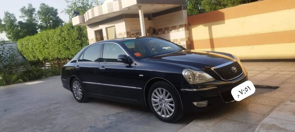 TOYOTA CROWN MAJESTA👑
للبيع تيوتا ماجستا. 2007 
اصولي💥 شرط المداور قرار 48
الون نيلي ملكي  
رقم صلاح الدين شرط المداور السياره بأسمي
المواصفات👇 
5دكم 
تحويرة نجف فوك وجوه 
✅ محركها V8 الحجم 4300
✅ تبريد امامي خلفي3قطع.
✅ 3قطع بردات خلفيه.
✅ اربع كشنات كهرباء.
✅ 5بصمات ابواب+بصمة تشغيل+ صندوك شفط 
✅ حساسات  امامي وخلفيه
✅ كامره خلفيه 
✅ بگ لايتات لد اصل.
✅ ثلاجة
✅ مري ترحيب عند الاقتراب+اشاير بالمري والجملغات.
✅ ستيرن كهربائي 
✅ مري كهرباء+هيتر♨️
✅ تحكم ستيرن+كروز تثبيت سرعه.
✅ جنطه جكات كهرباء 
وباقي المواصفات المعروفه لل5دكم.
والسياره جاهزه على اخر حبايه.
والسياره بالواقع اجمل من الصوره📷.
العنوان بغداد قرب حي النصر 
للاستفسار📞***********
السعر 185
