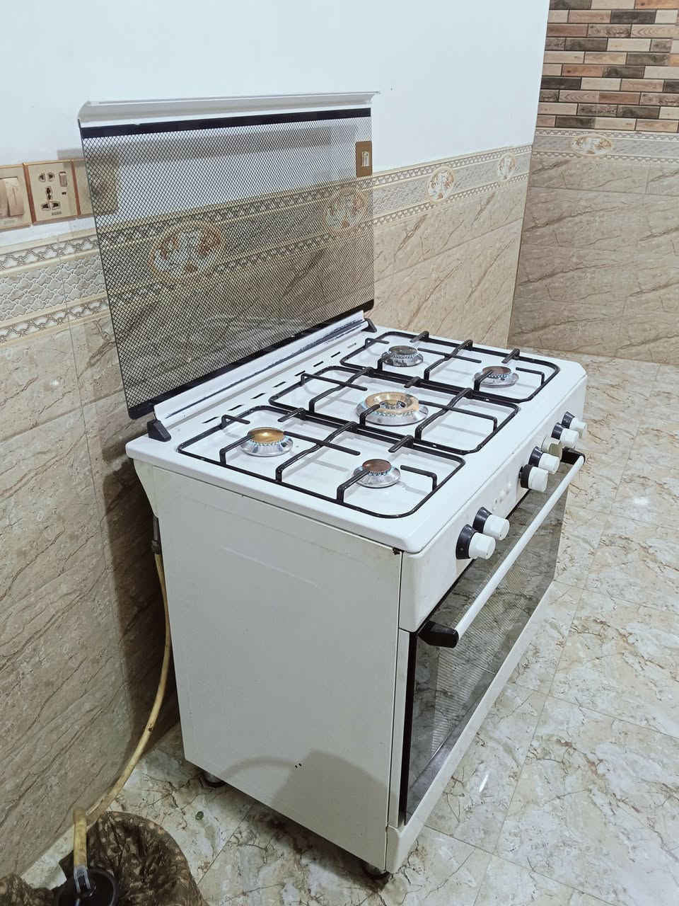 طباخ • ٥ مشاعل • مع فرن
