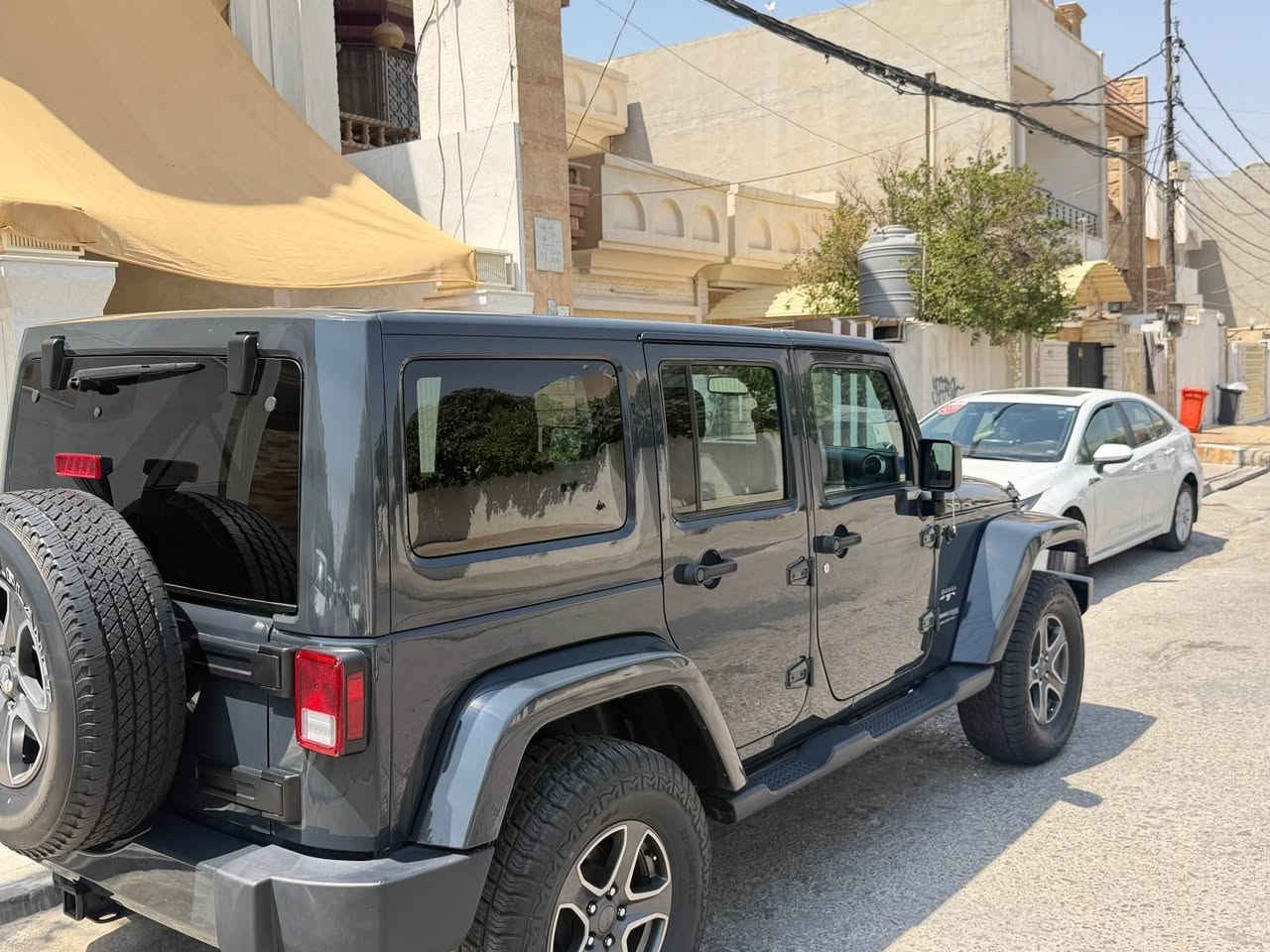 جيب رةنگلةر موديل 2018  V.6شةريكة هارلم سةهارة فوول مواسةفات هيجي نية دةحامي بةشةرت خةليجي گيرو مةكينة بةشةرت 85000كم دةبل ئةكسل بةشةرت هةموو شتي نوية رقم هةولير رقم تلفون *********** أربيل, العراق
