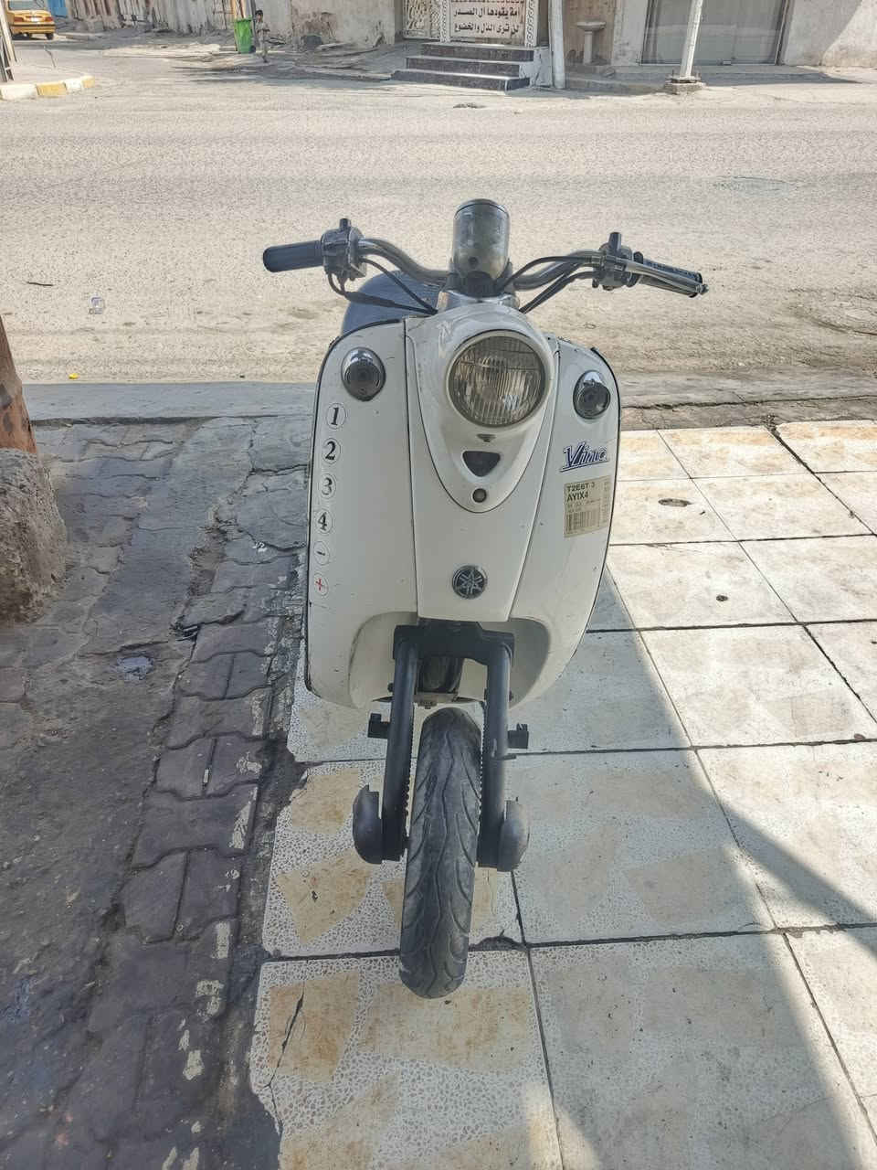 سلام عليكم دراجه عبد لحليم للبيع نضيفه محرك ناعم مابيه الصوت اكسن دراجه ناعمه  سعره 180  وبيه مجال رقمي *********** واتساب

